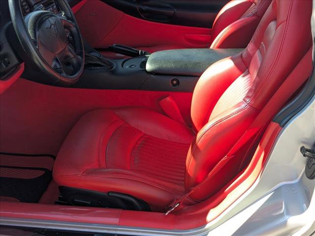 Used 2004 Chevrolet Corvette Coupe image 19