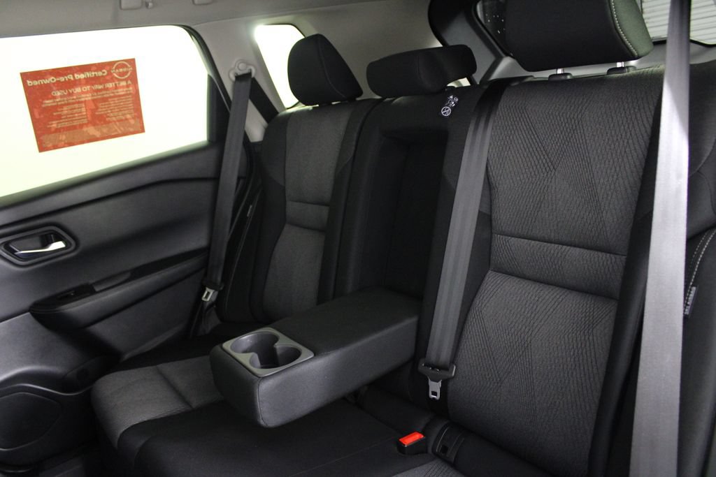 Certified 2025 Nissan Rogue SV FWD image 21
