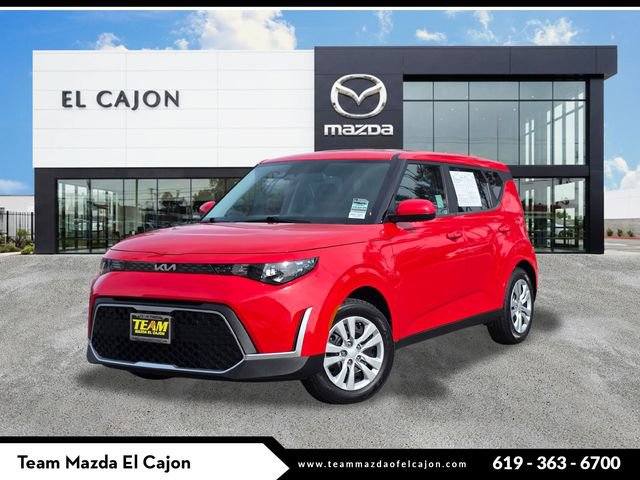 Used 2023 Kia Soul LX image 1