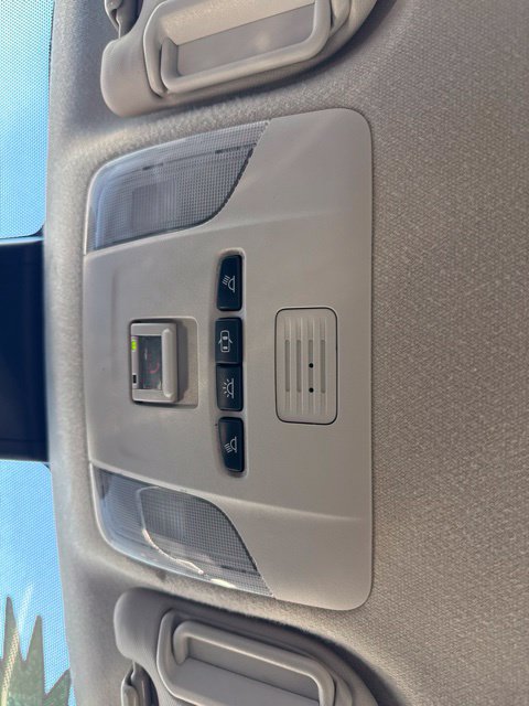 Used 2021 Toyota Corolla LE FWD image 34