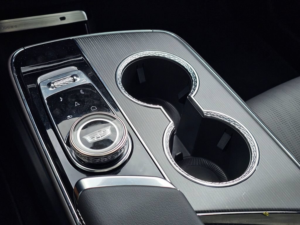 New 2026 Cadillac Lyriq Sport AWD/4WD image 32