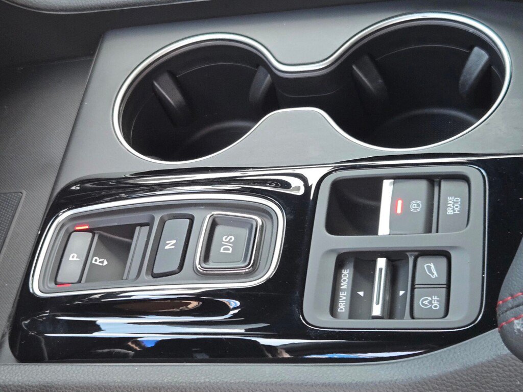 Certified 2025 Honda Pilot Black Edition image 15