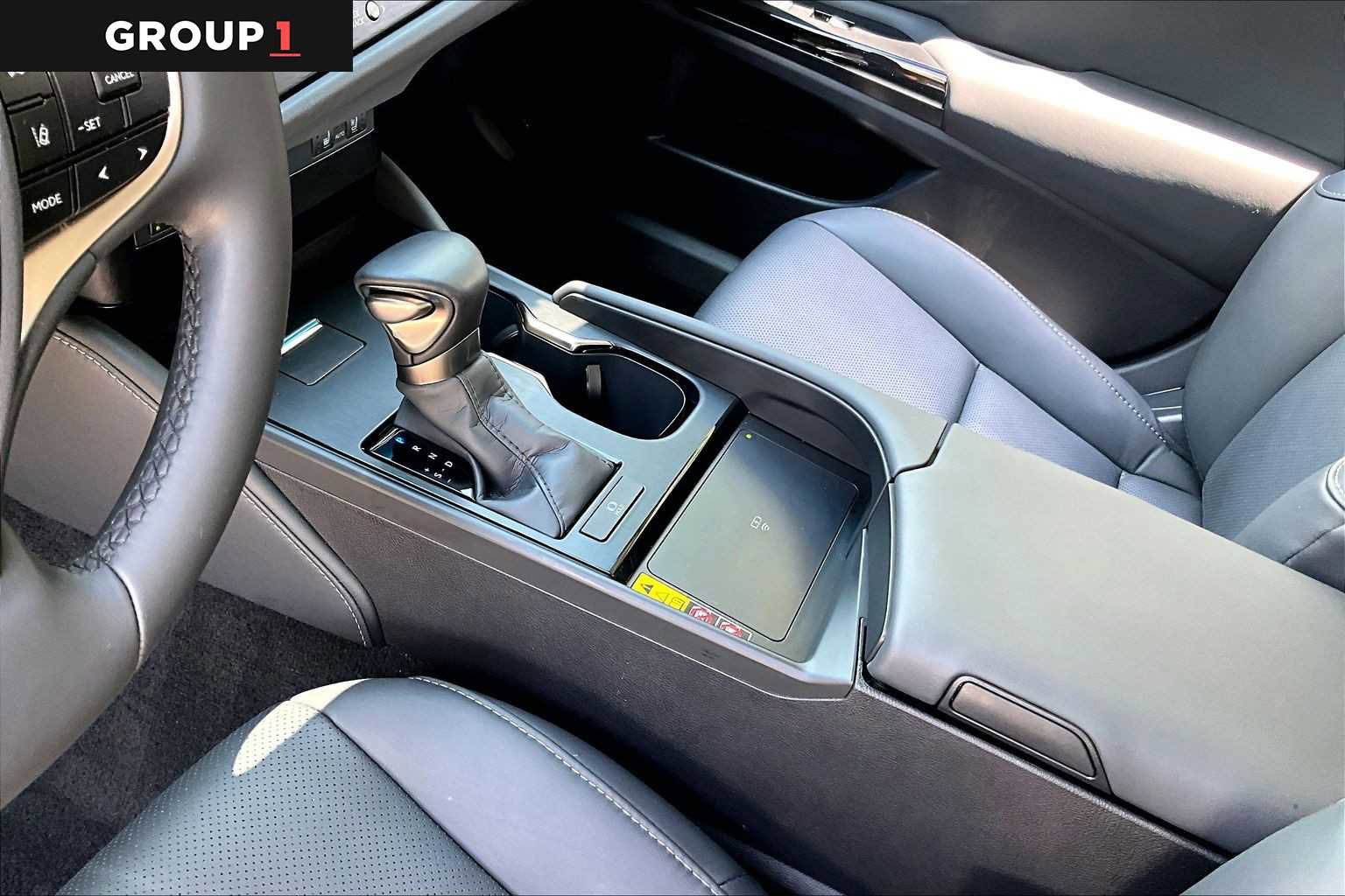 Used 2025 Lexus ES 350 w/ Premium Package FWD image 14