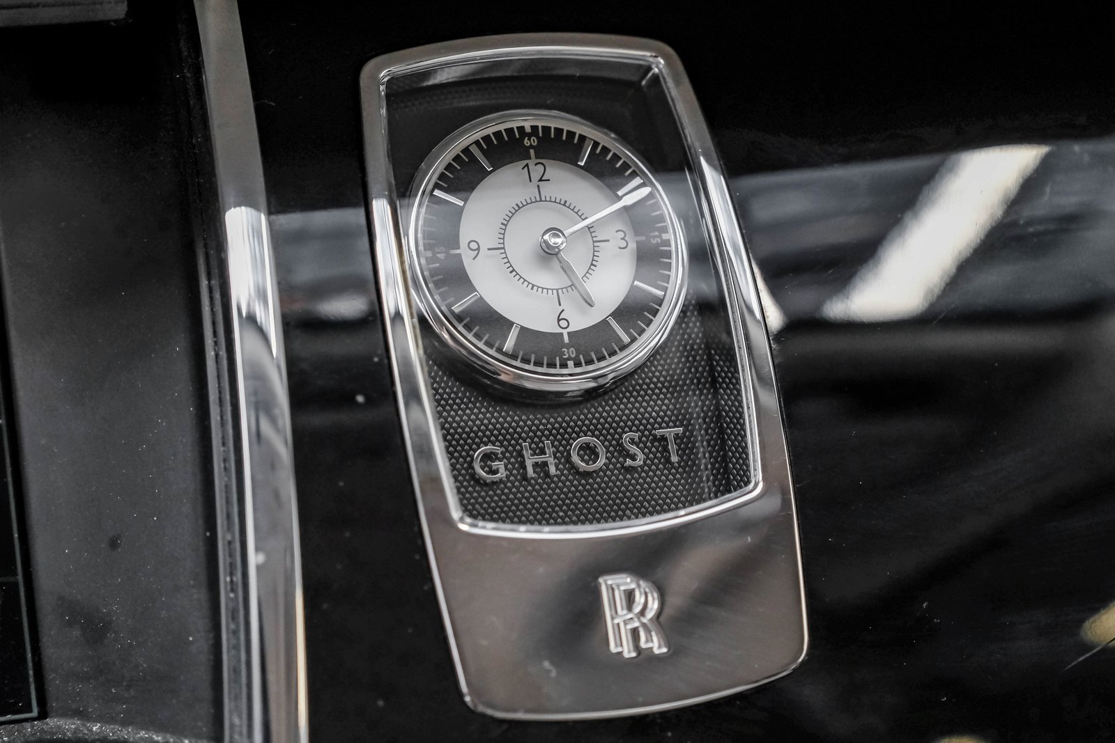 Used 2014 Rolls-Royce Ghost image 37