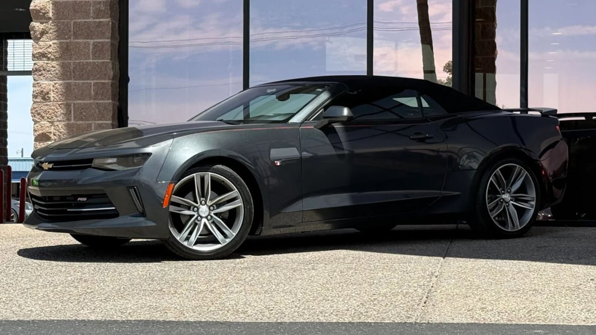 Used 2016 Chevrolet Camaro LT w/ RS Package RWD image 3