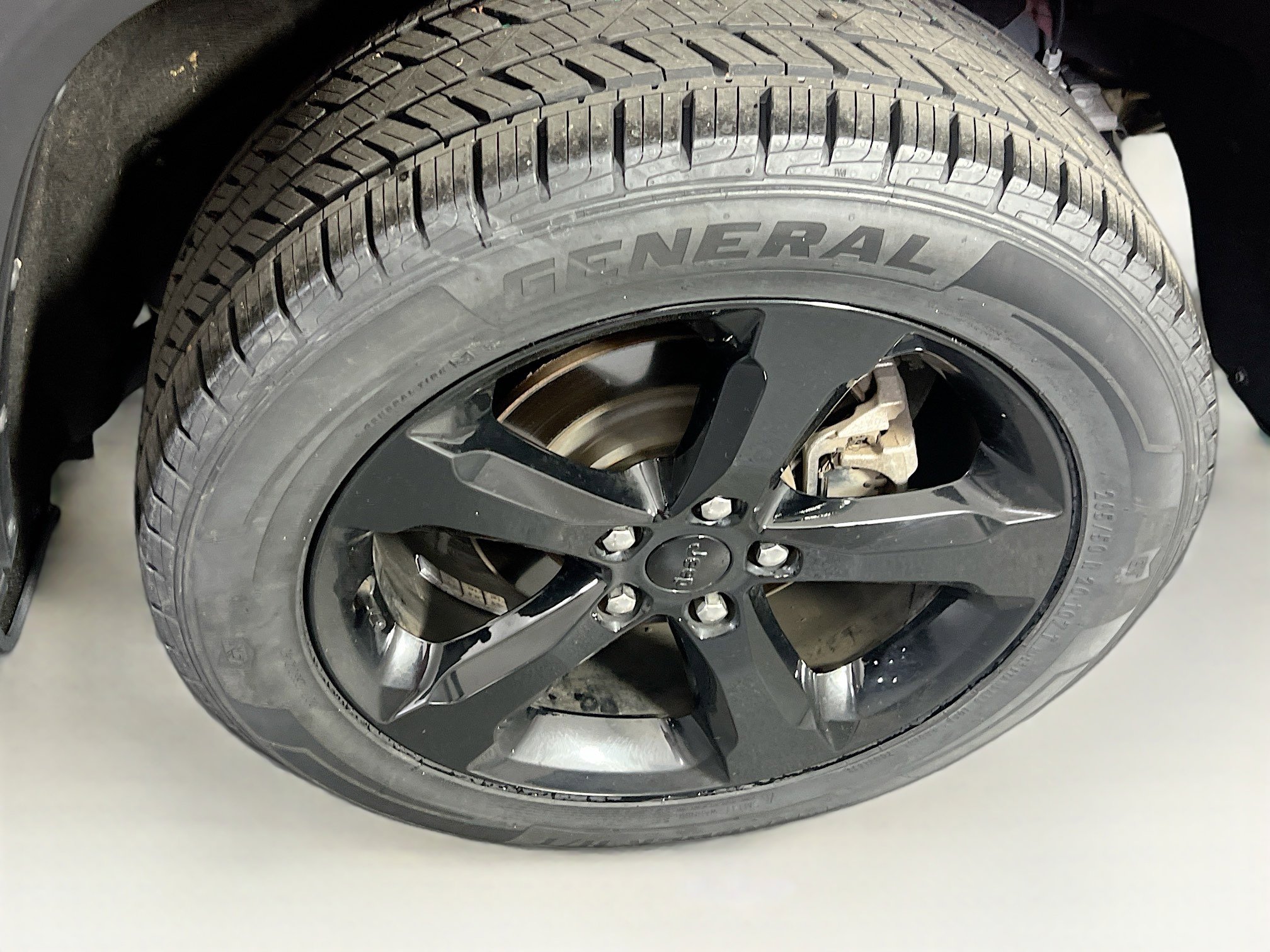 Used 2023 Jeep Grand Cherokee Altitude AWD/4WD image 29