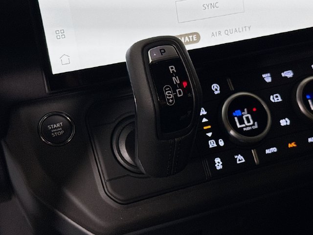 New 2026 Land Rover Defender 130 X-Dynamic SE AWD/4WD image 19