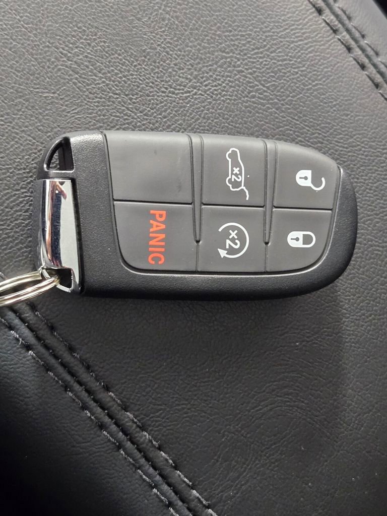 New 2026 Jeep Compass Latitude w/ Sun and Sound Group image 24