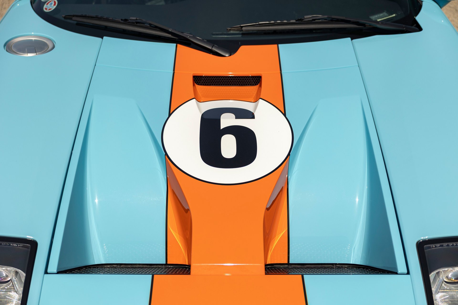 Used 2006 Ford GT RWD image 27