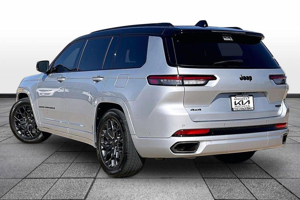 Used 2025 Jeep Grand Cherokee L Summit AWD/4WD image 12