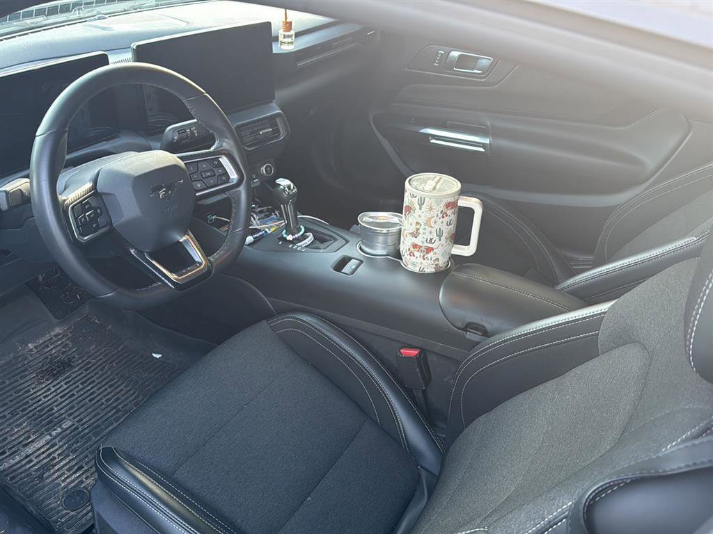 Used 2024 Ford Mustang Coupe image 12
