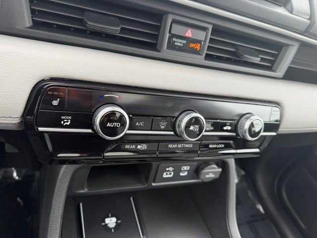 Certified 2025 Honda Pilot Touring image 26