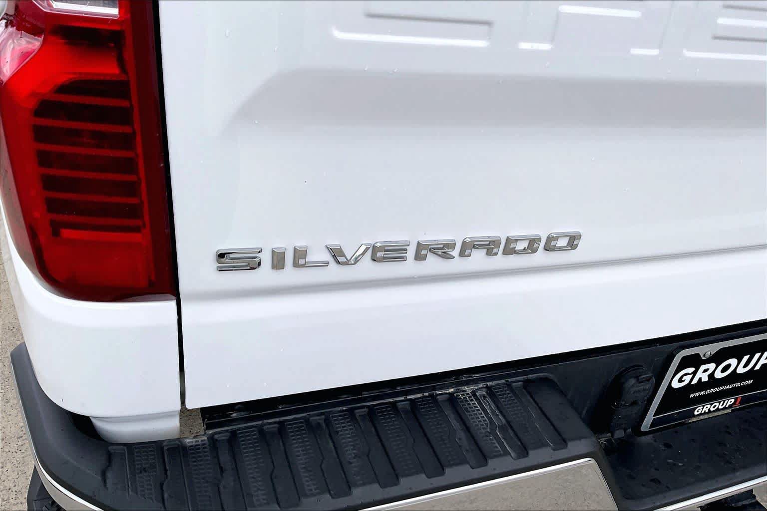 Used 2023 Chevrolet Silverado 1500 LT w/ Z71 Off-Road Package AWD/4WD image 30
