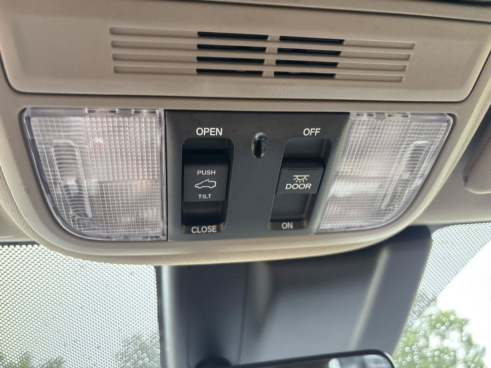 Used 2019 Honda Odyssey EX-L image 25