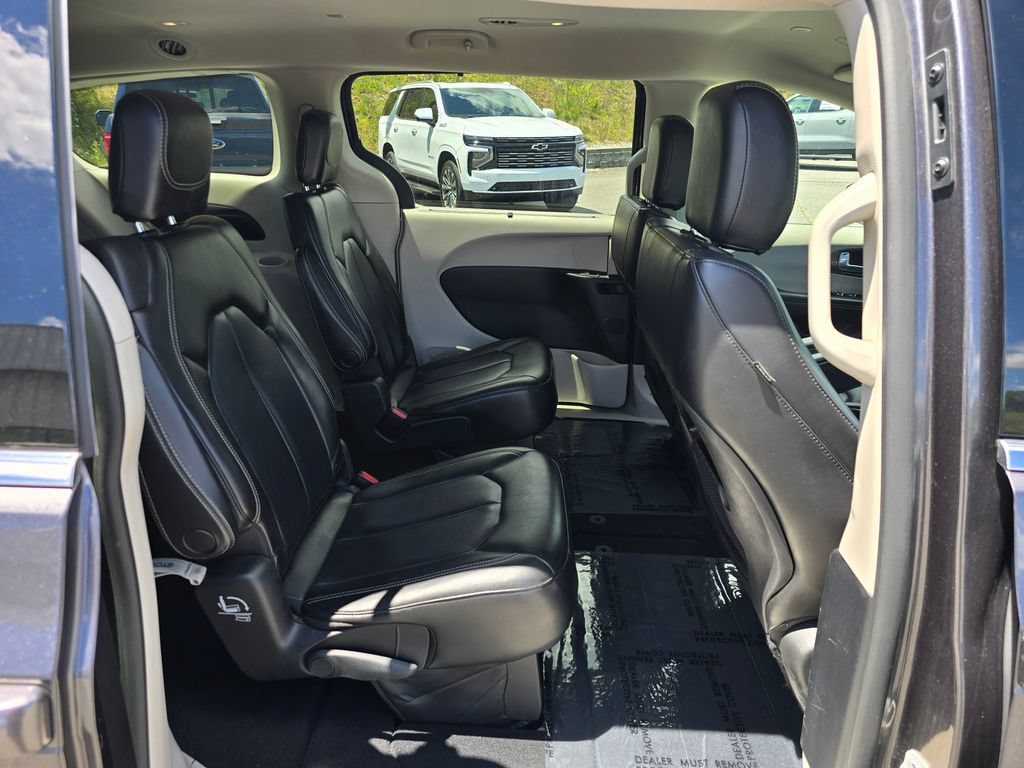 Used 2021 Chrysler Voyager Lxi FWD image 25
