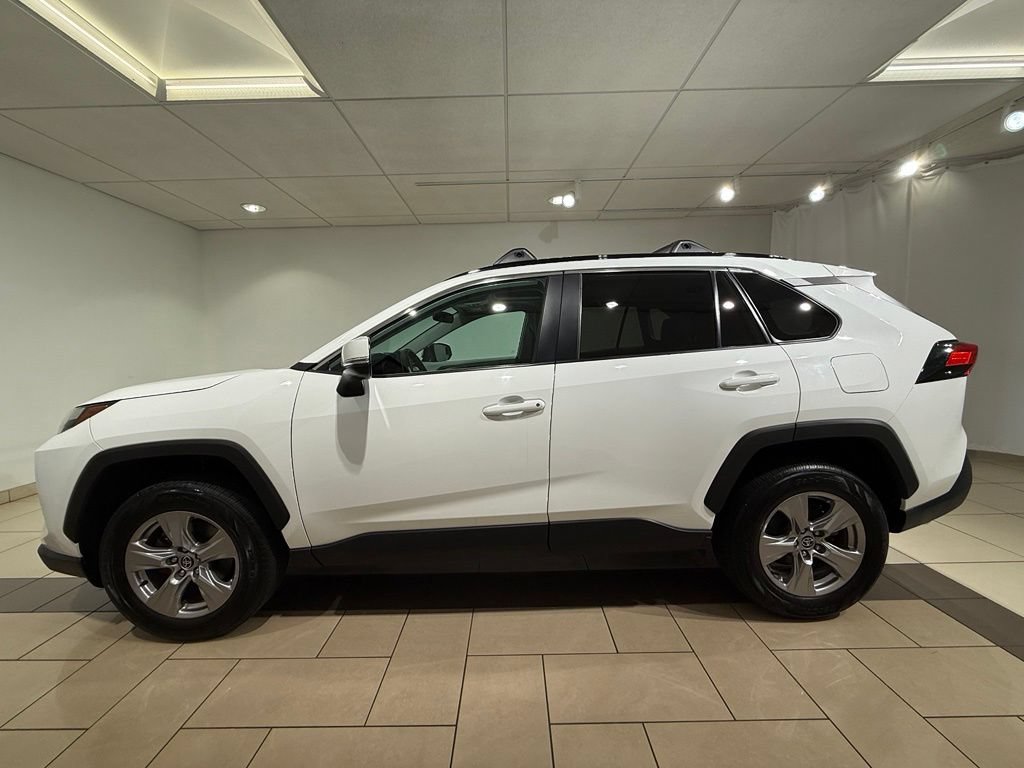 Used 2022 Toyota RAV4 XLE w/ Convenience Package AWD/4WD image 2
