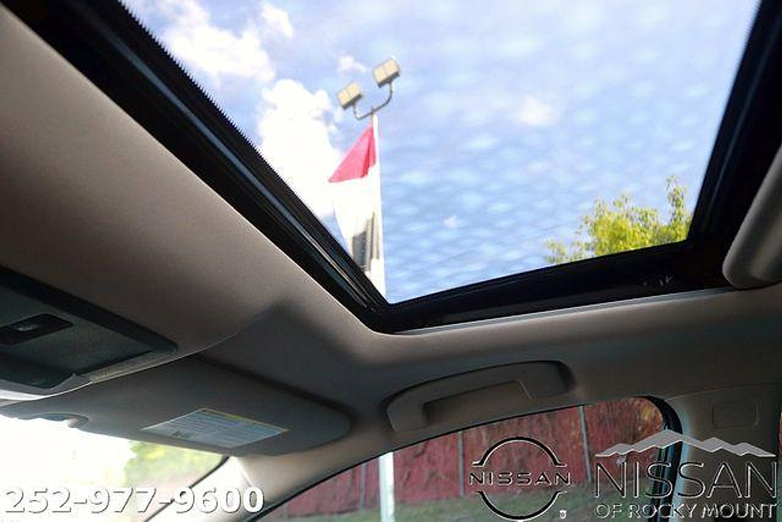Certified 2025 Nissan Altima 2.5 SV w/ SV Premium Package FWD image 29