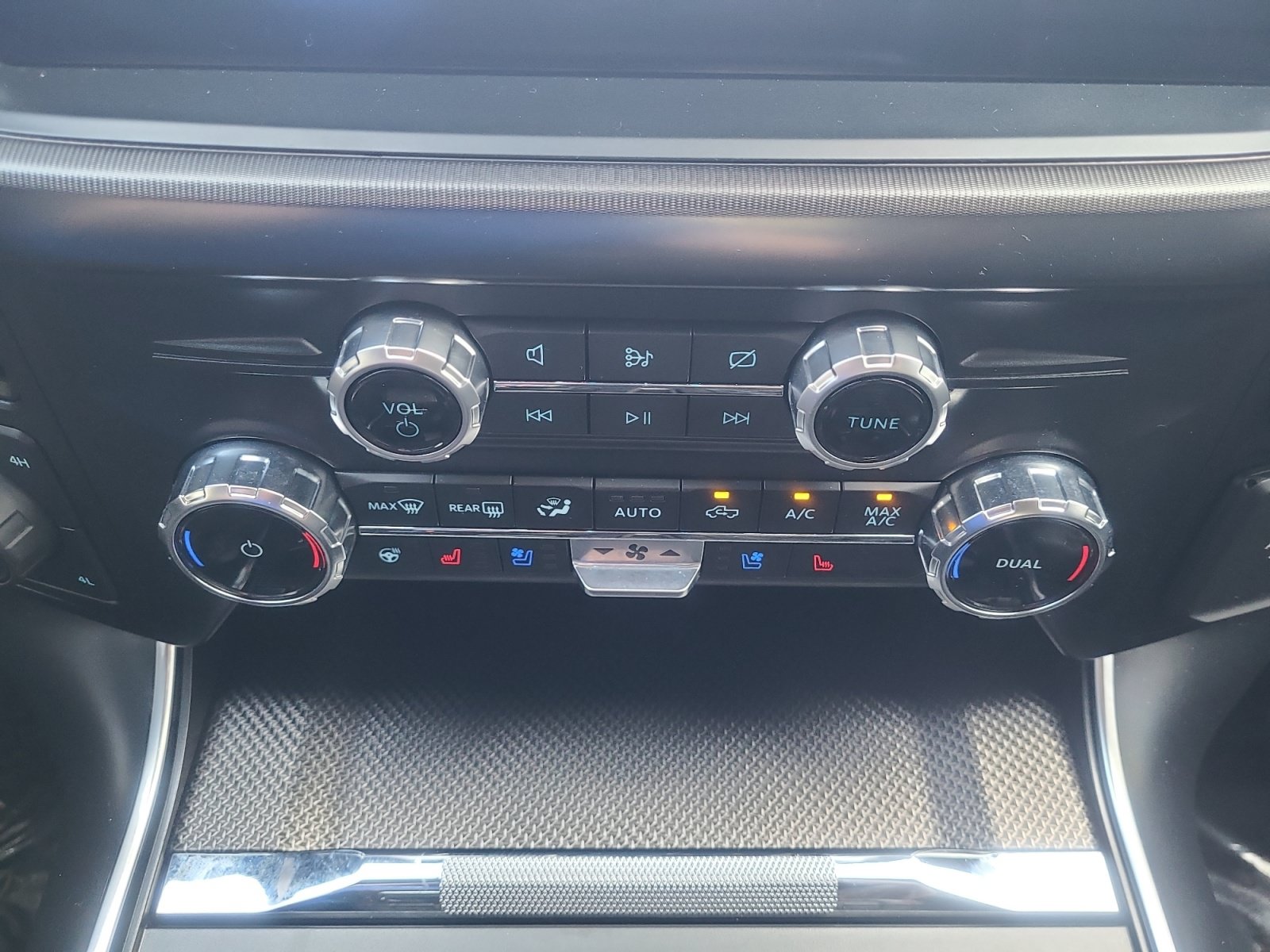 Certified 2024 Ford F150 Raptor AWD/4WD image 31