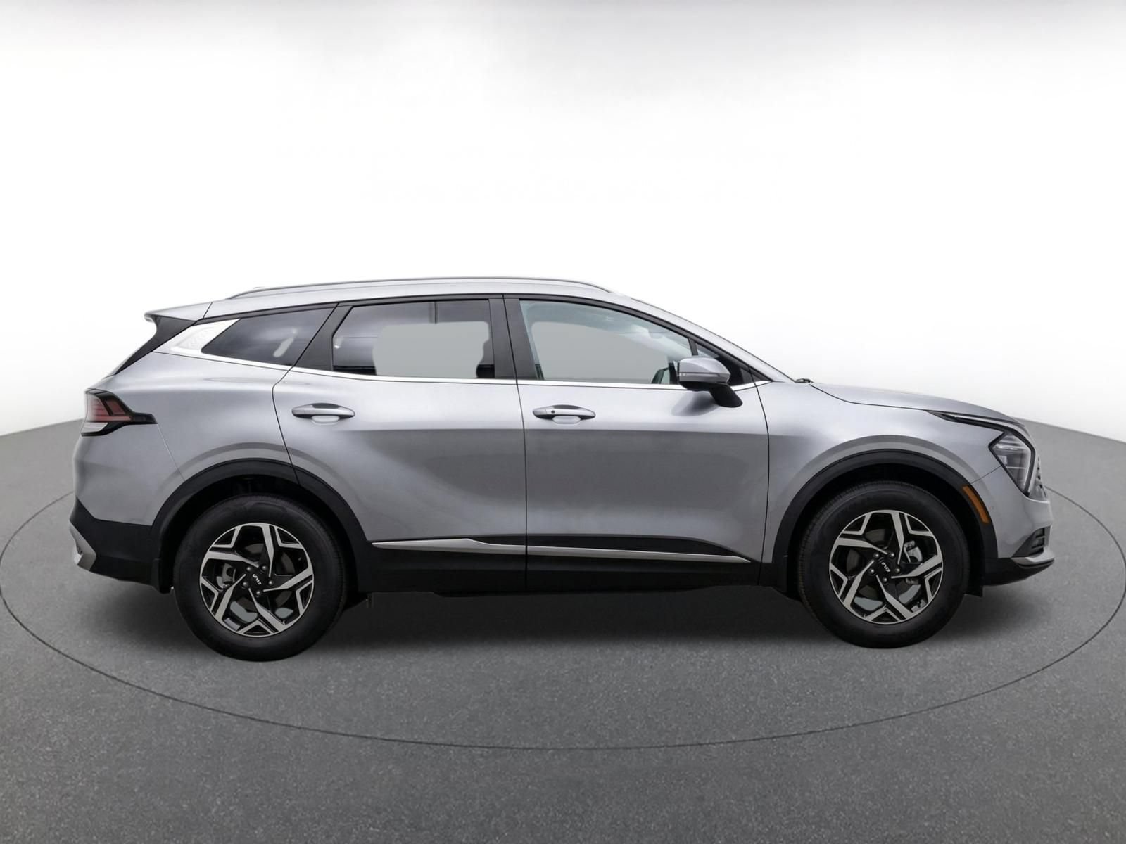 Used 2025 Kia Sportage LX FWD image 18