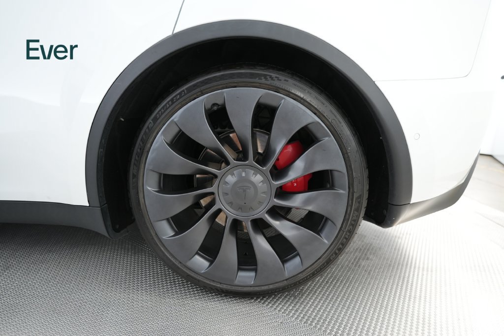 Used 2022 Tesla Model Y Performance AWD/4WD image 9