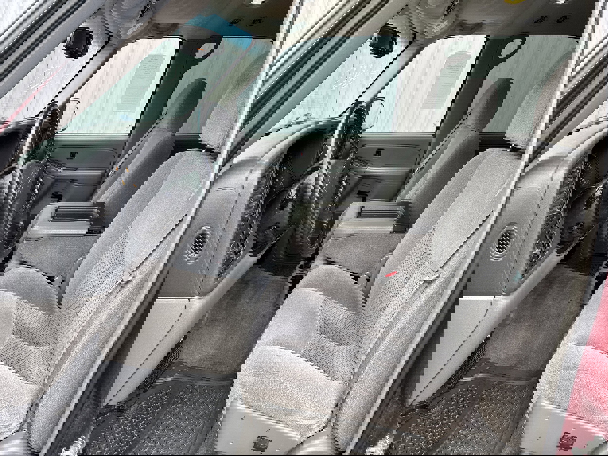 Used 2005 Chevrolet Suburban LS w/ Cargo Package image 2