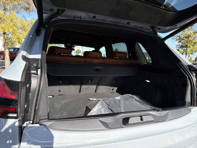 New 2026 BMW X5 xDrive40i w/ Executive Package image 11