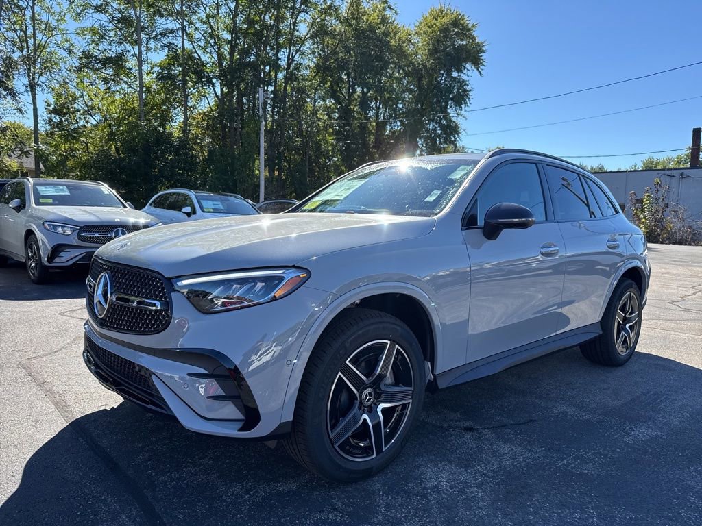 New 2026 Mercedes-Benz GLC 300 4MATIC image 3