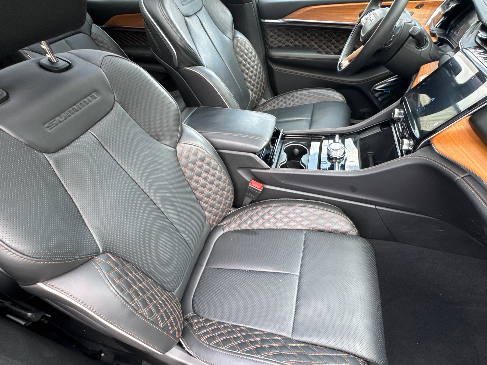 Used 2025 Jeep Grand Cherokee L Summit image 16