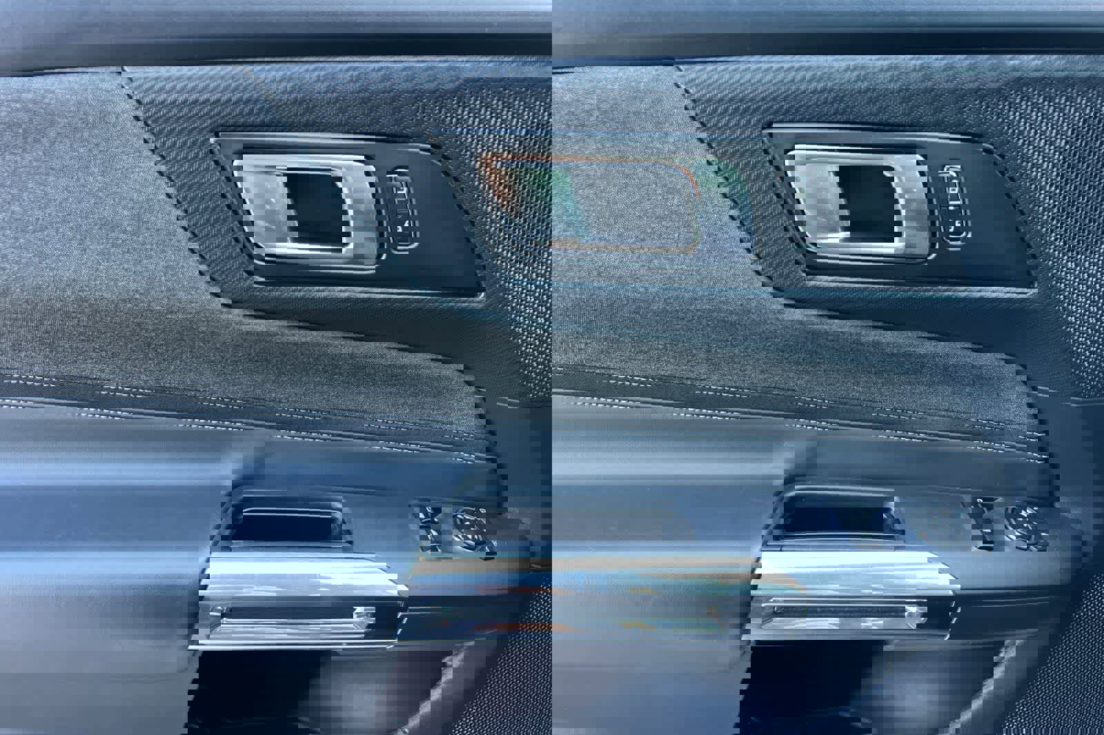 Used 2024 Ford Mustang EcoBoost image 15