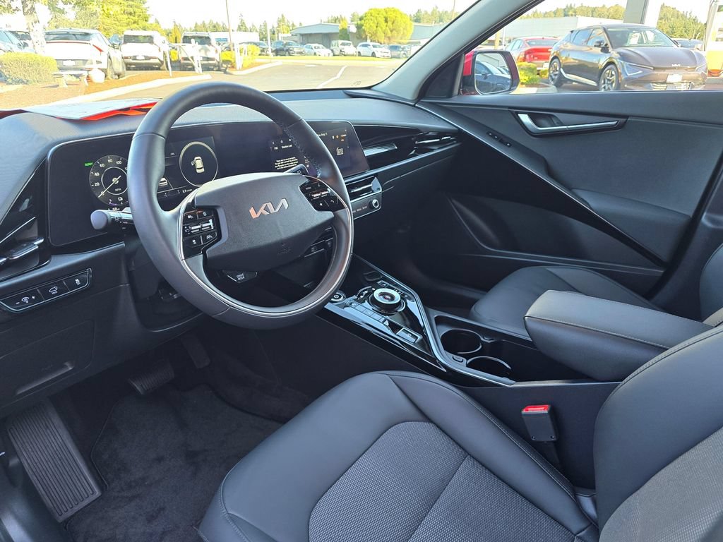 Certified 2023 Kia Niro Wind w/ Wind Preserve Package FWD image 11
