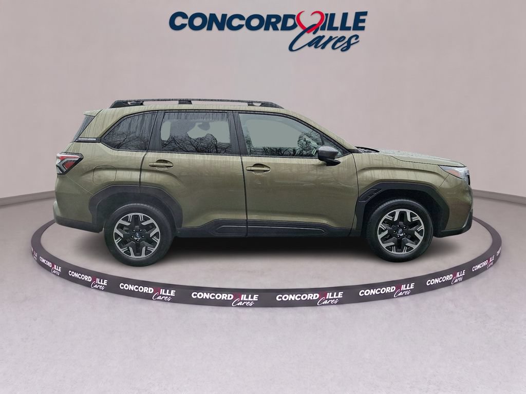 Certified 2025 Subaru Forester Premium AWD/4WD image 8