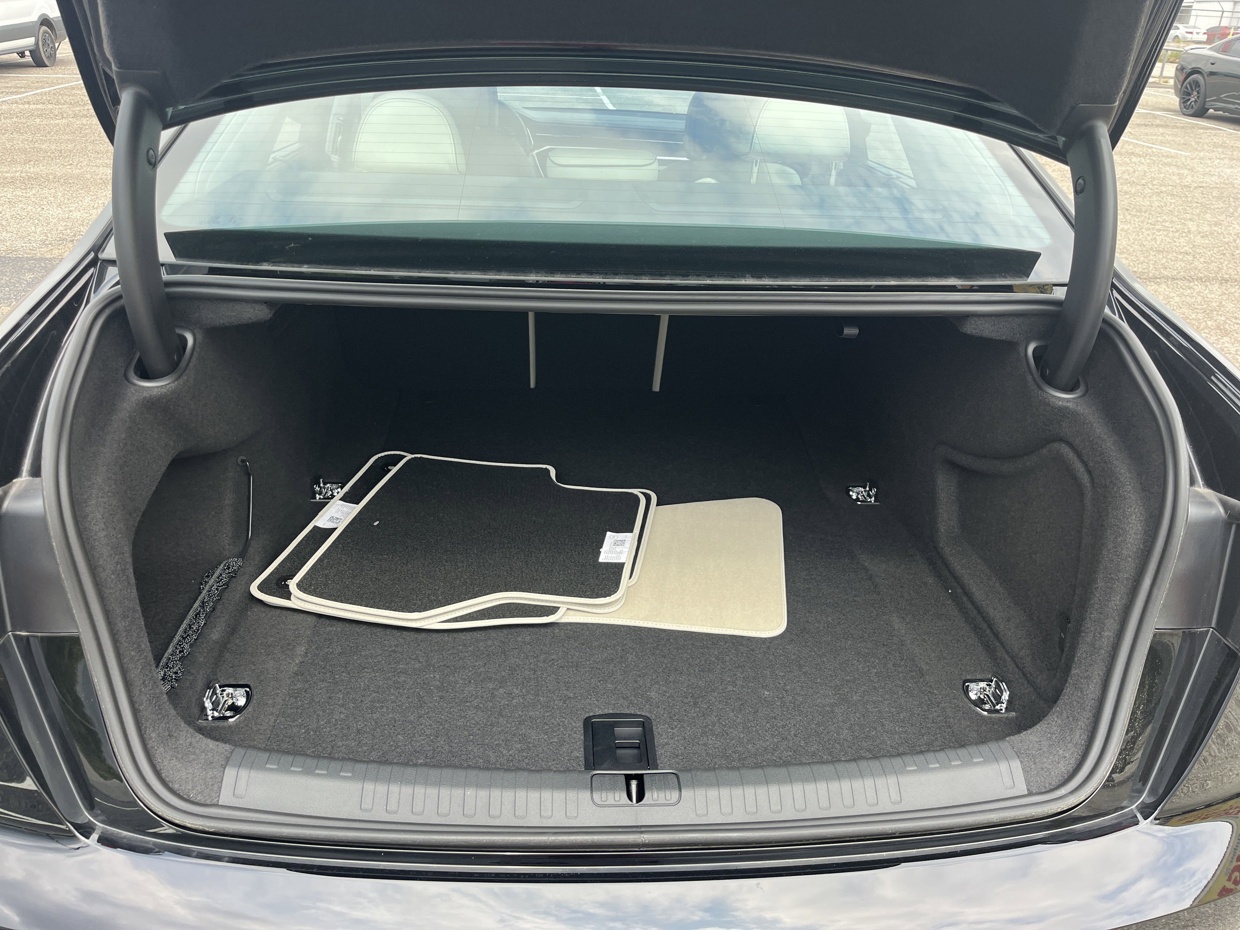 New 2025 Audi A6 3.0T Prestige image 8