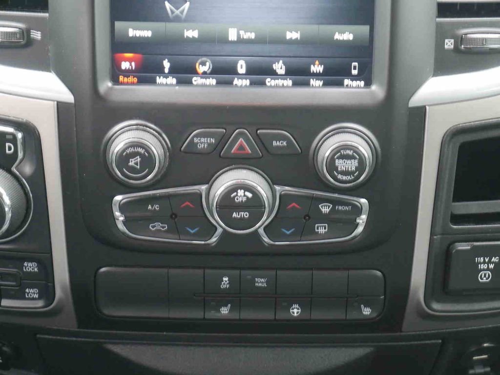 Used 2018 RAM 1500 SLT image 7