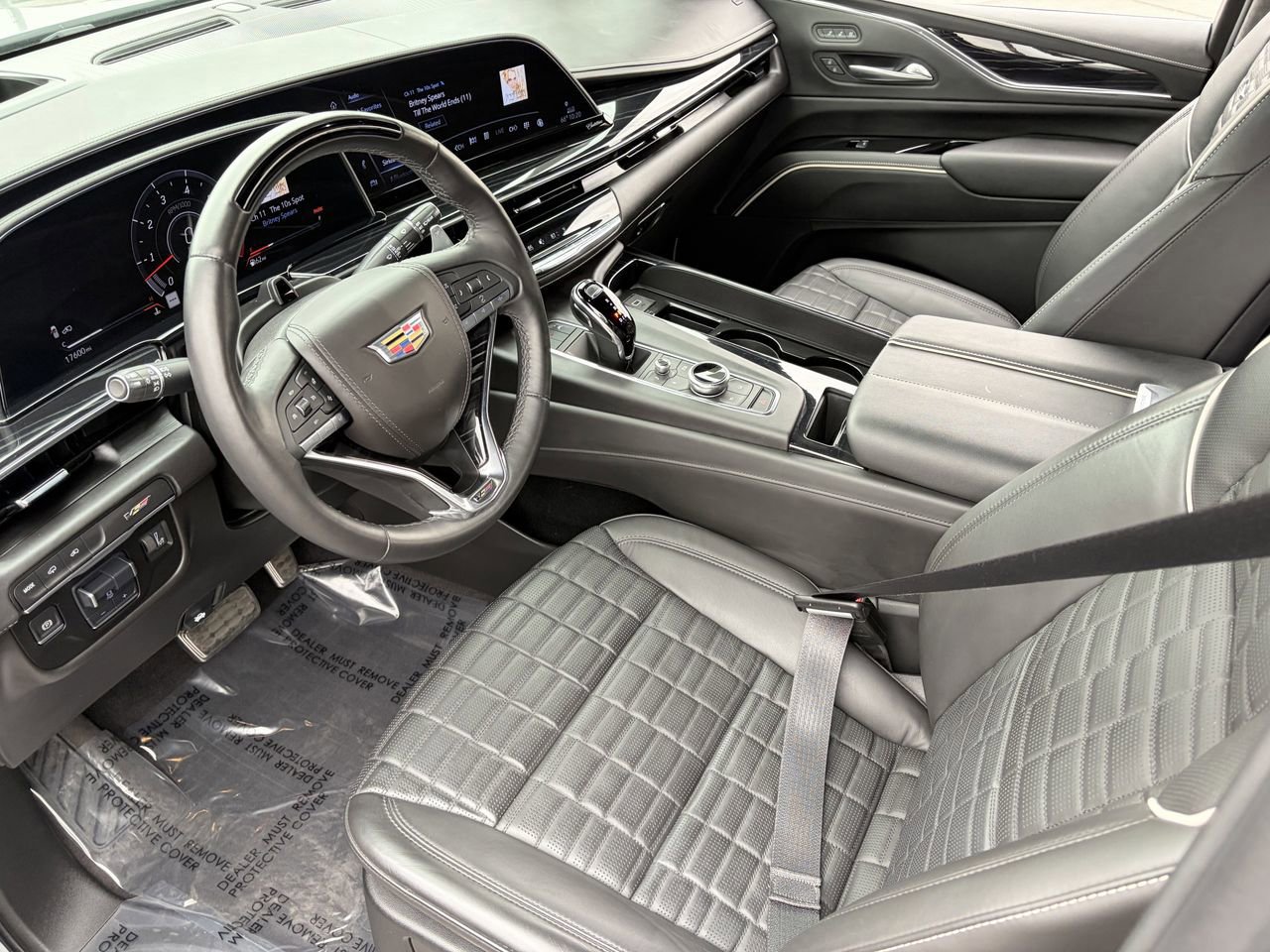 Certified 2024 Cadillac Escalade ESV V w/ Heavy-Duty Trailer Package image 19