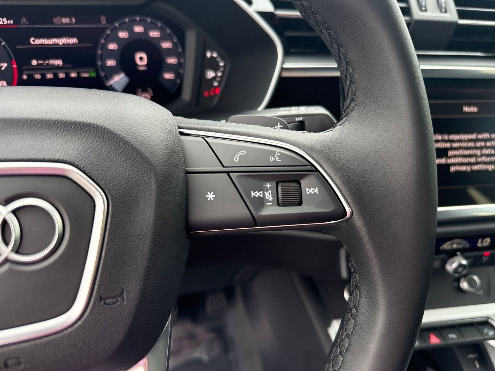 New 2025 Audi Q3 2.0T Premium image 28