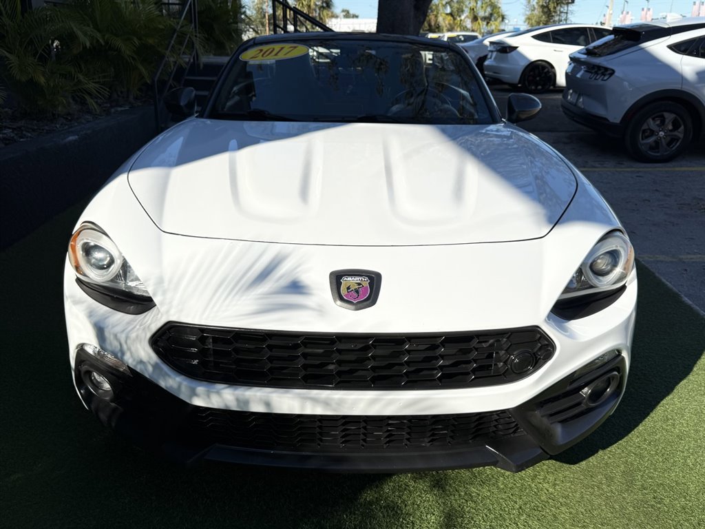 Used 2017 FIAT 124 Spider Abarth image 2