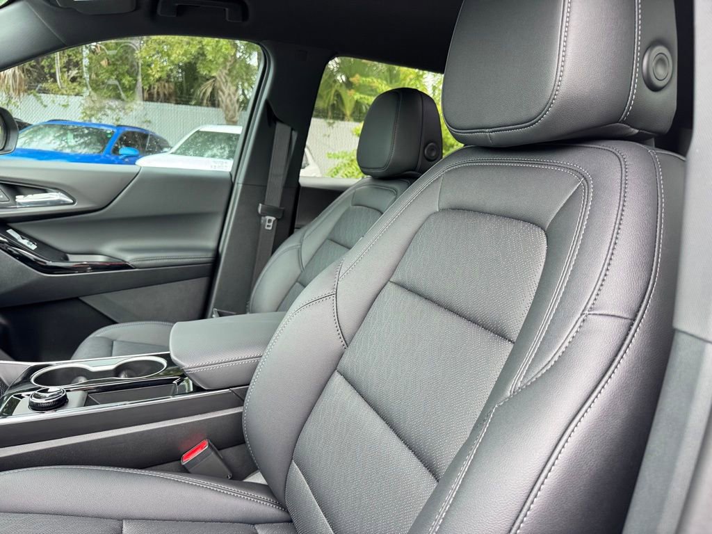 New 2026 Chevrolet Equinox LT w/ Convenience Package II image 27