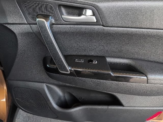 Used 2021 Kia Sportage EX AWD/4WD image 11