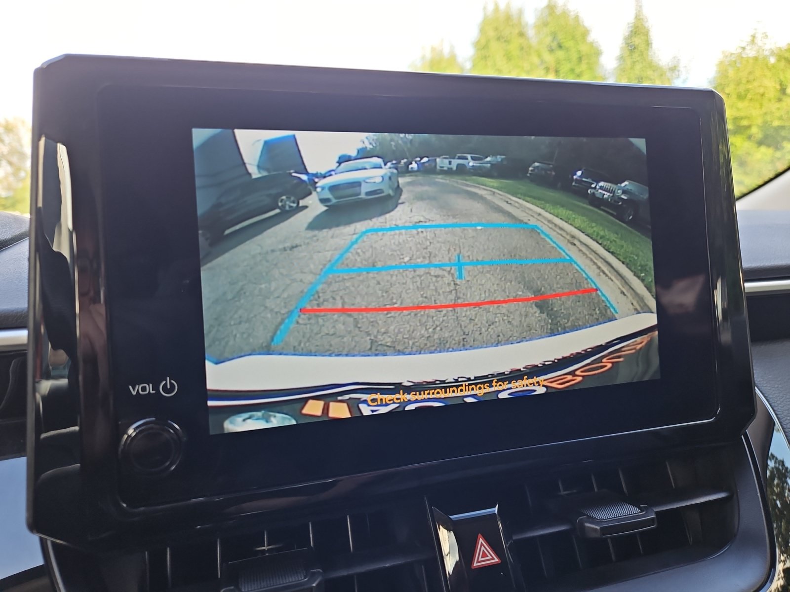 Used 2025 Toyota Corolla LE FWD image 17