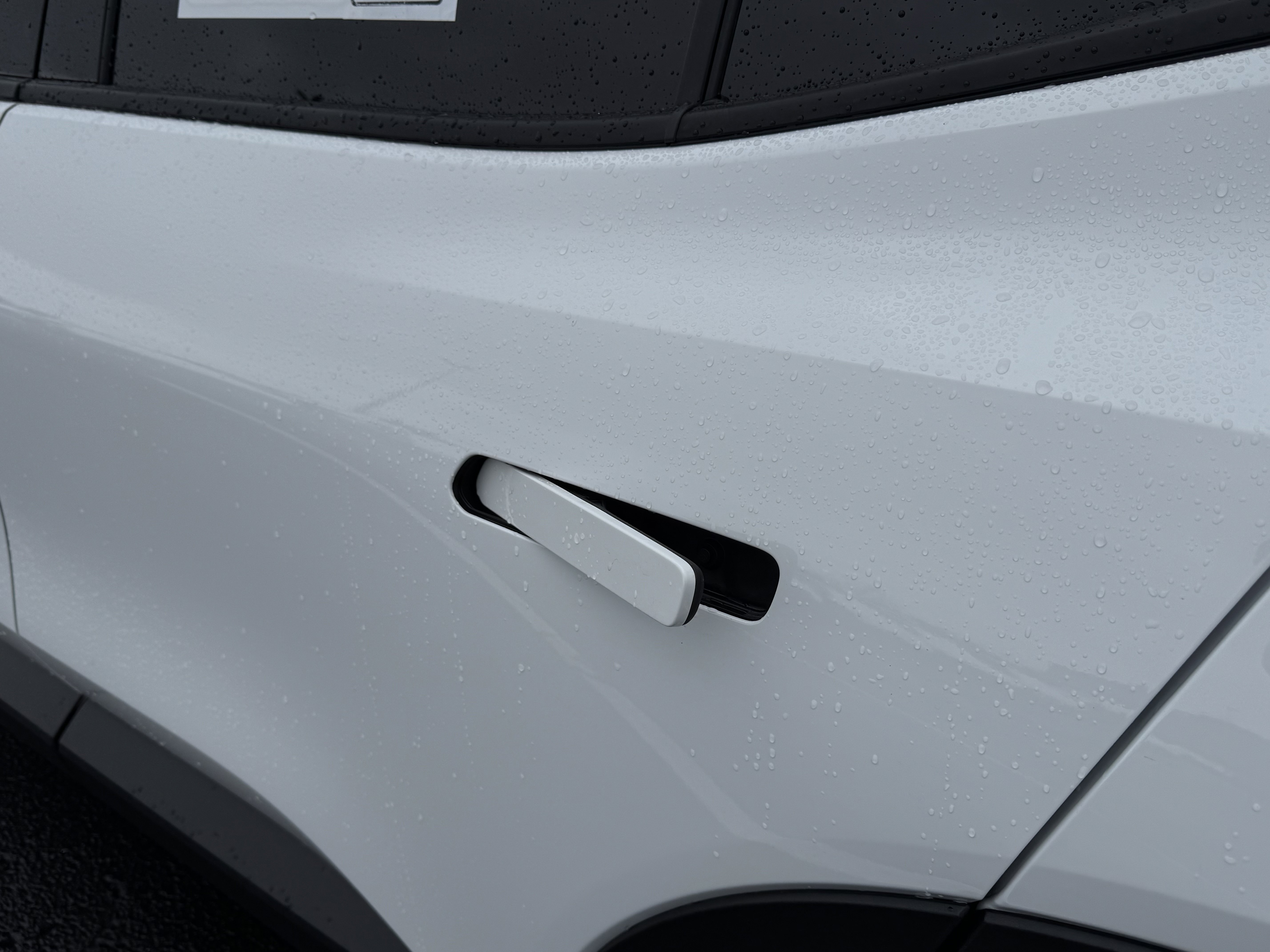 Used 2025 Chevrolet Equinox EV LT image 15