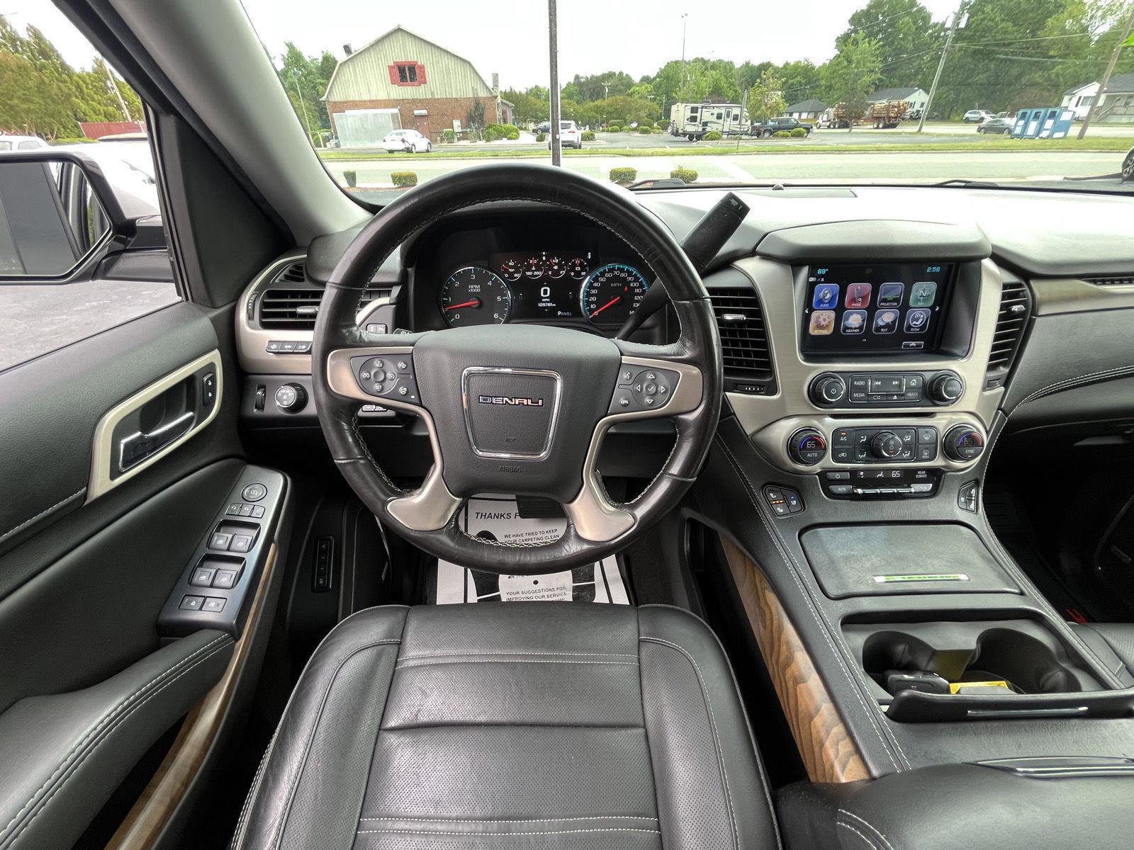 Used 2018 GMC Yukon Denali AWD/4WD image 4