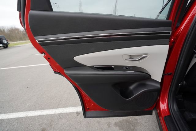 Used 2022 Hyundai Tucson Limited image 16