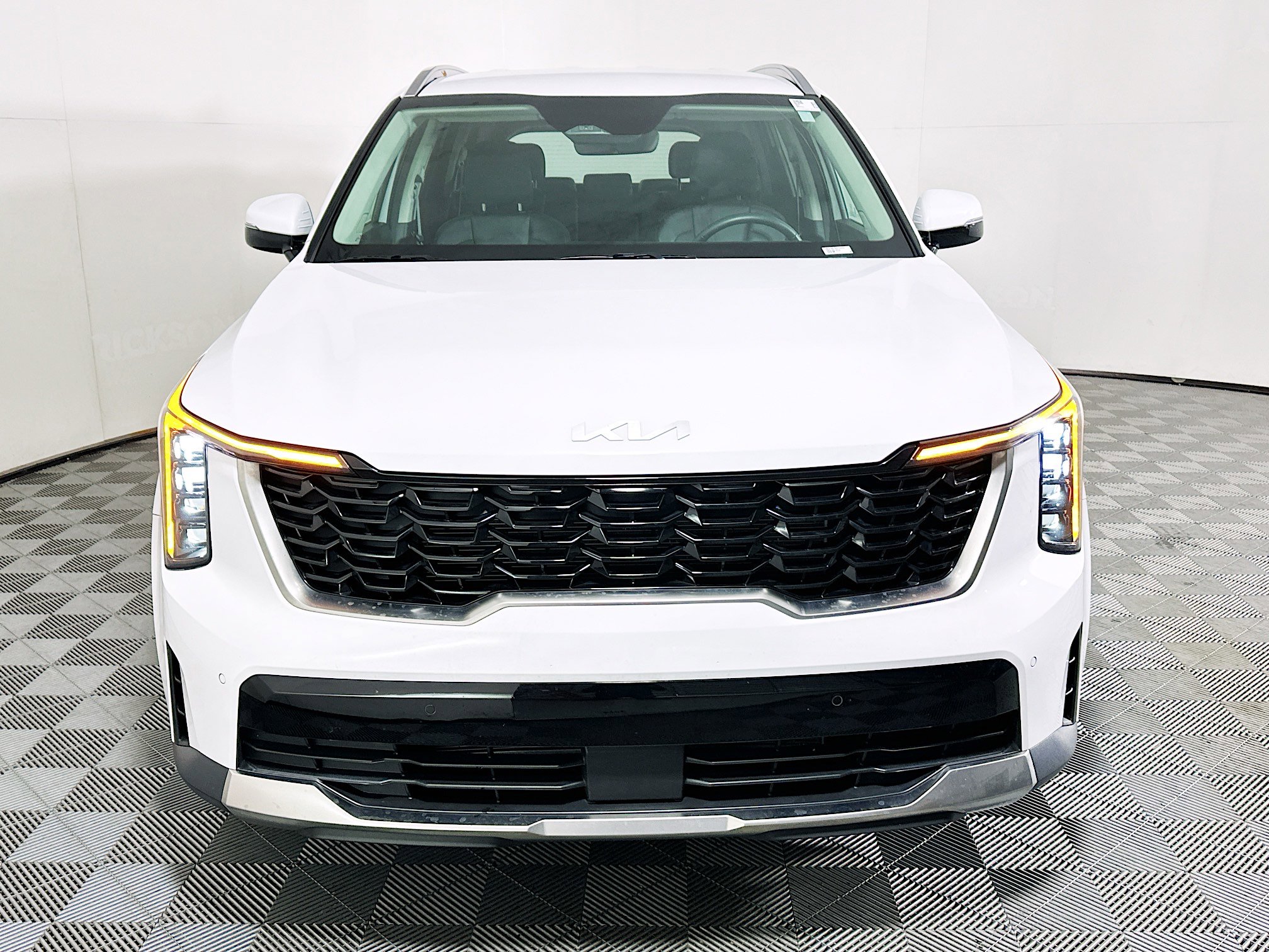 Used 2025 Kia Sorento S FWD image 8