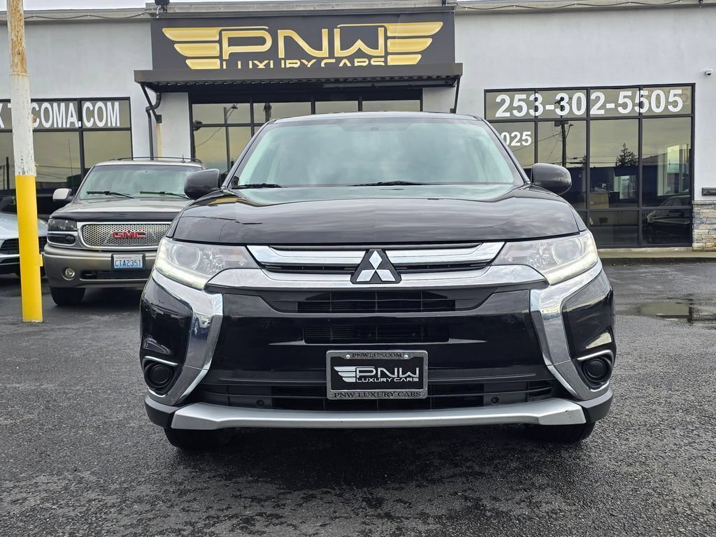 Used 2018 Mitsubishi Outlander ES FWD image 3