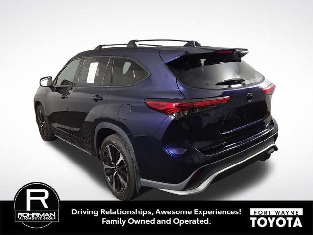 Used 2021 Toyota Highlander XSE AWD/4WD image 10