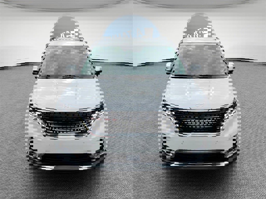 Used 2022 Kia Carnival SX image 9