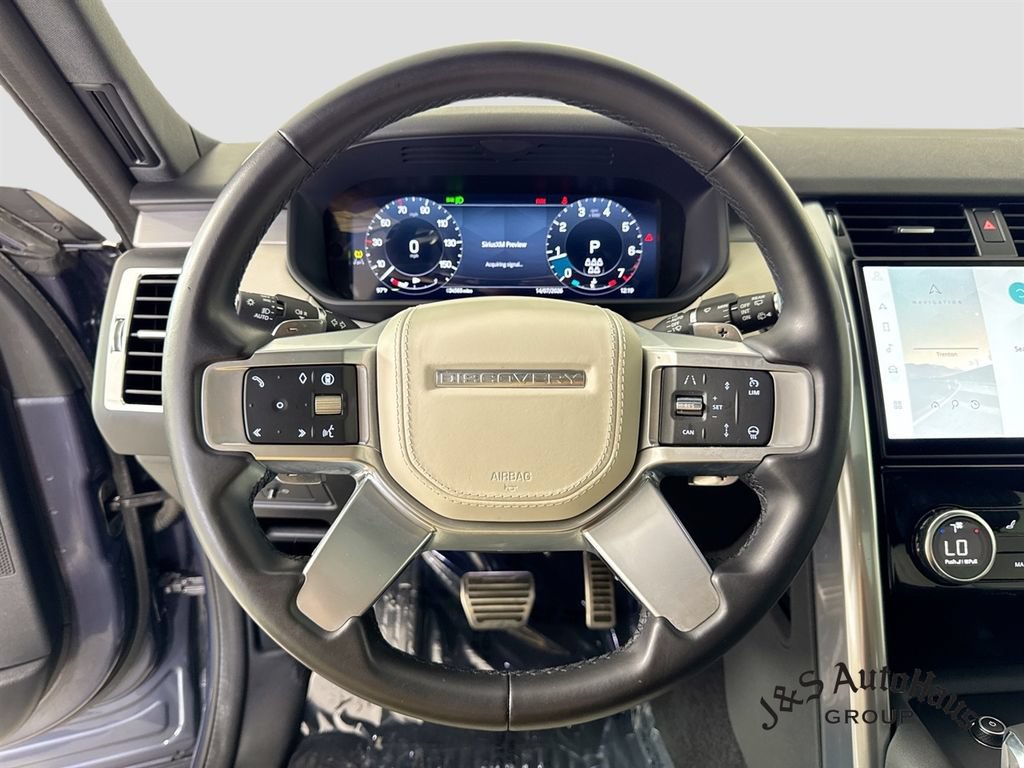 Used 2024 Land Rover Discovery Dynamic SE AWD/4WD image 12