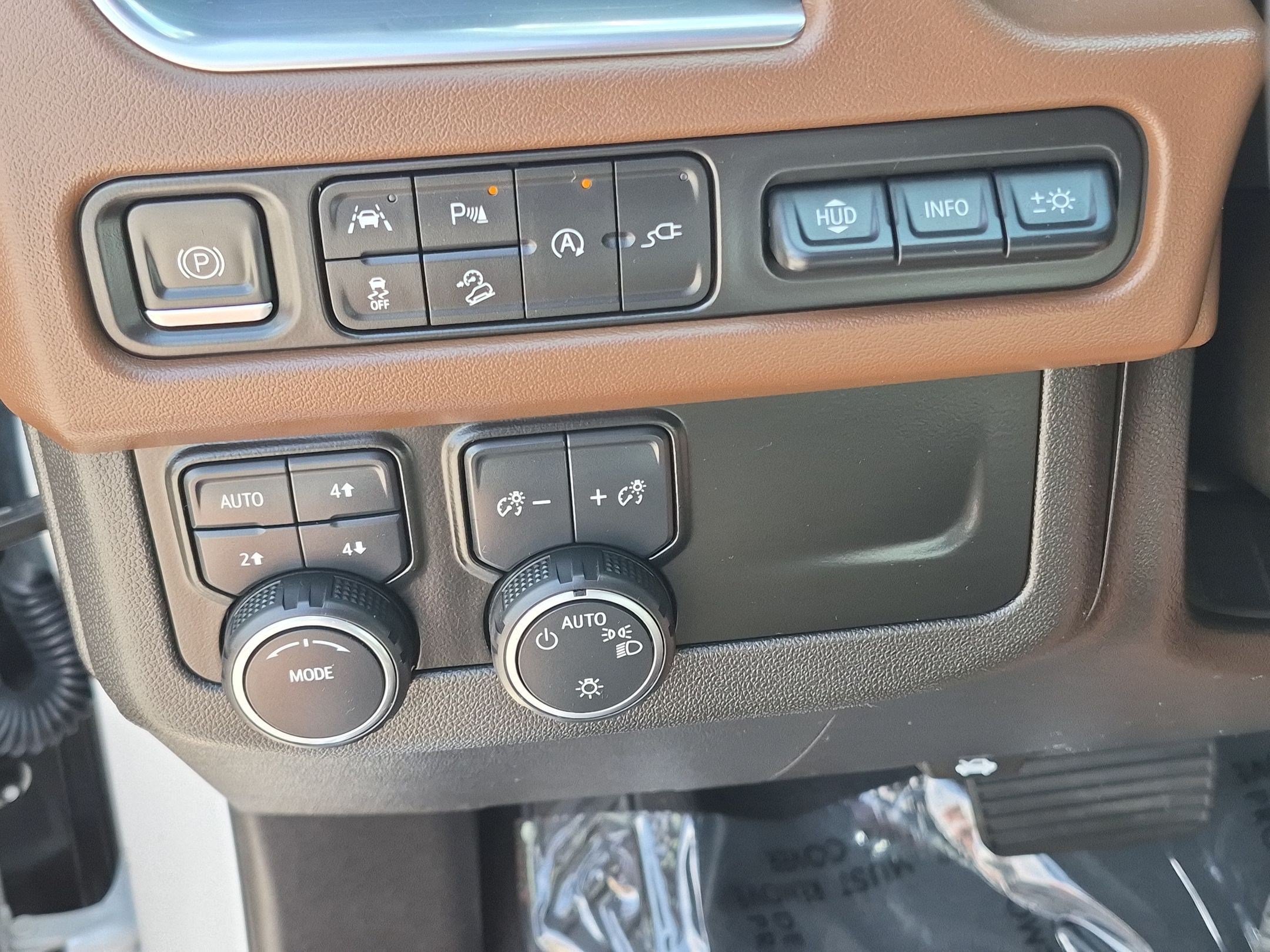 Used 2021 Chevrolet Tahoe High Country AWD/4WD image 25