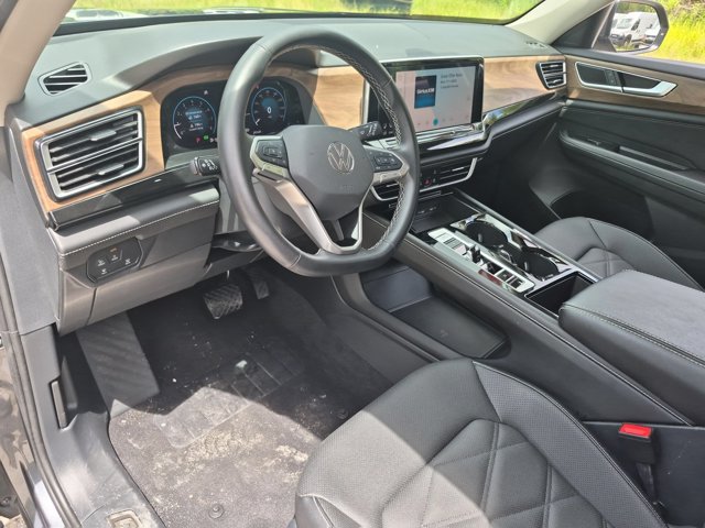 Used 2025 Volkswagen Atlas SE FWD image 15