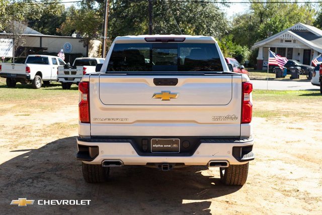 Used 2022 Chevrolet Silverado 1500 High Country w/ High Country Premium Package image 7
